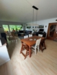 Wohnzimmer - Familienfreundliche 3-Zimmerwohnung mit Balkon und Garage in zentraler Lage