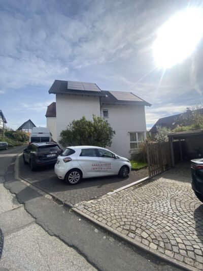 Modernes Zweifamilienhaus mit Einliegerwohnung, Balkon in ruhiger Lage von Rösrath, 51503 Rösrath, Einfamilienhaus