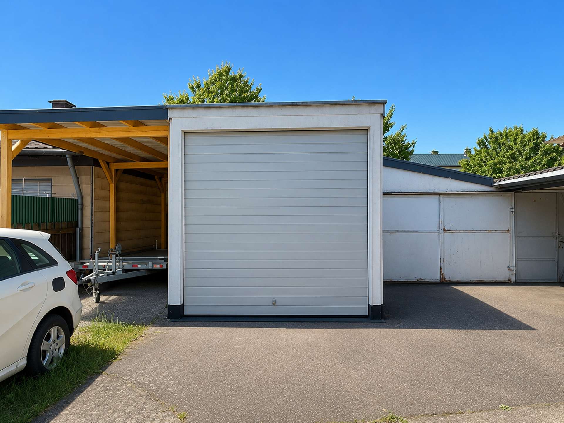 Grundstück Carport und Garagen