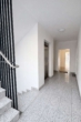 Treppenhaus - Helle 4-Zimmer-Wohnung mit 29 m² umlaufendem Balkon & TG-Stellplatz in Köln-Bayenthal