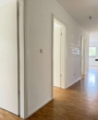Flur - Helle 4-Zimmer-Wohnung mit 29 m² umlaufendem Balkon & TG-Stellplatz in Köln-Bayenthal