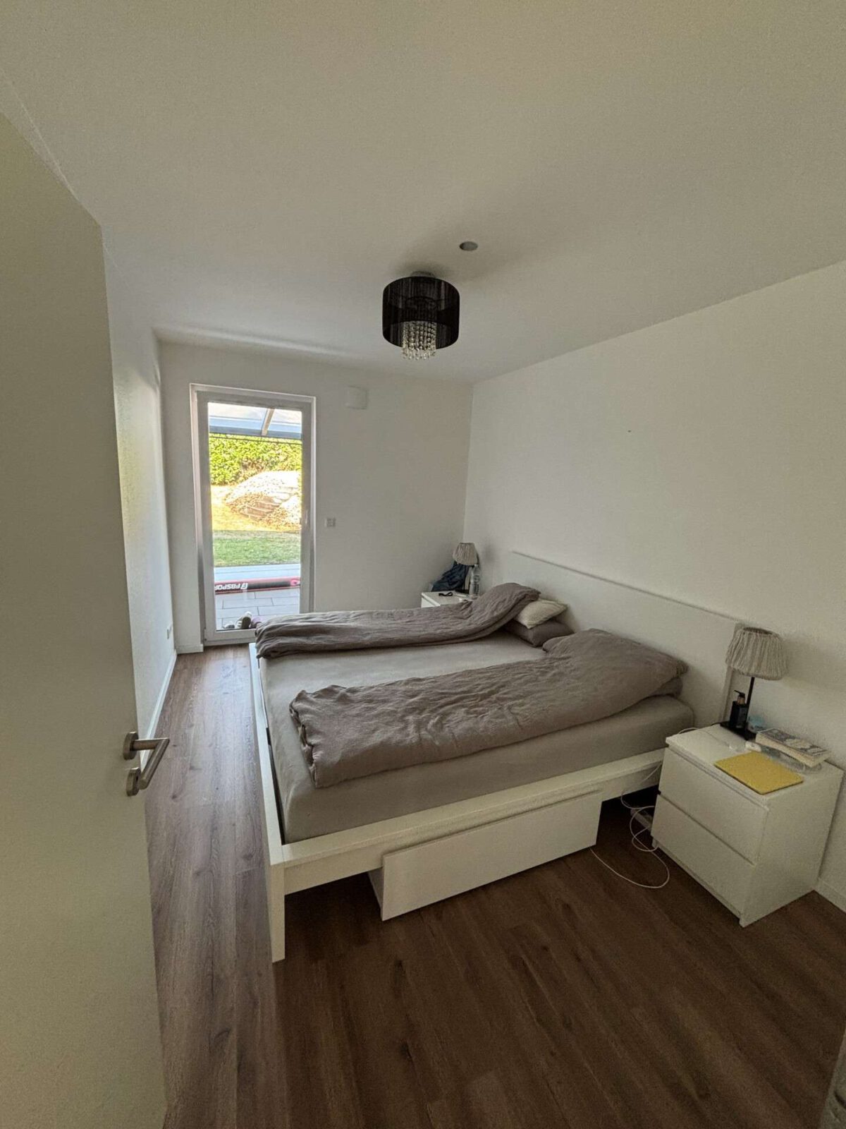 Schlafzimmer/ Büro unten
