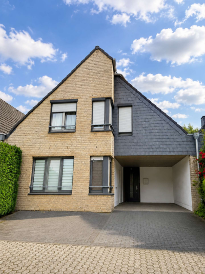 Einfamilienhaus mit Einliegerwohnung, Kamin und Terrasse – nahe dem Escher See, 50765 Köln - Esch, Haus