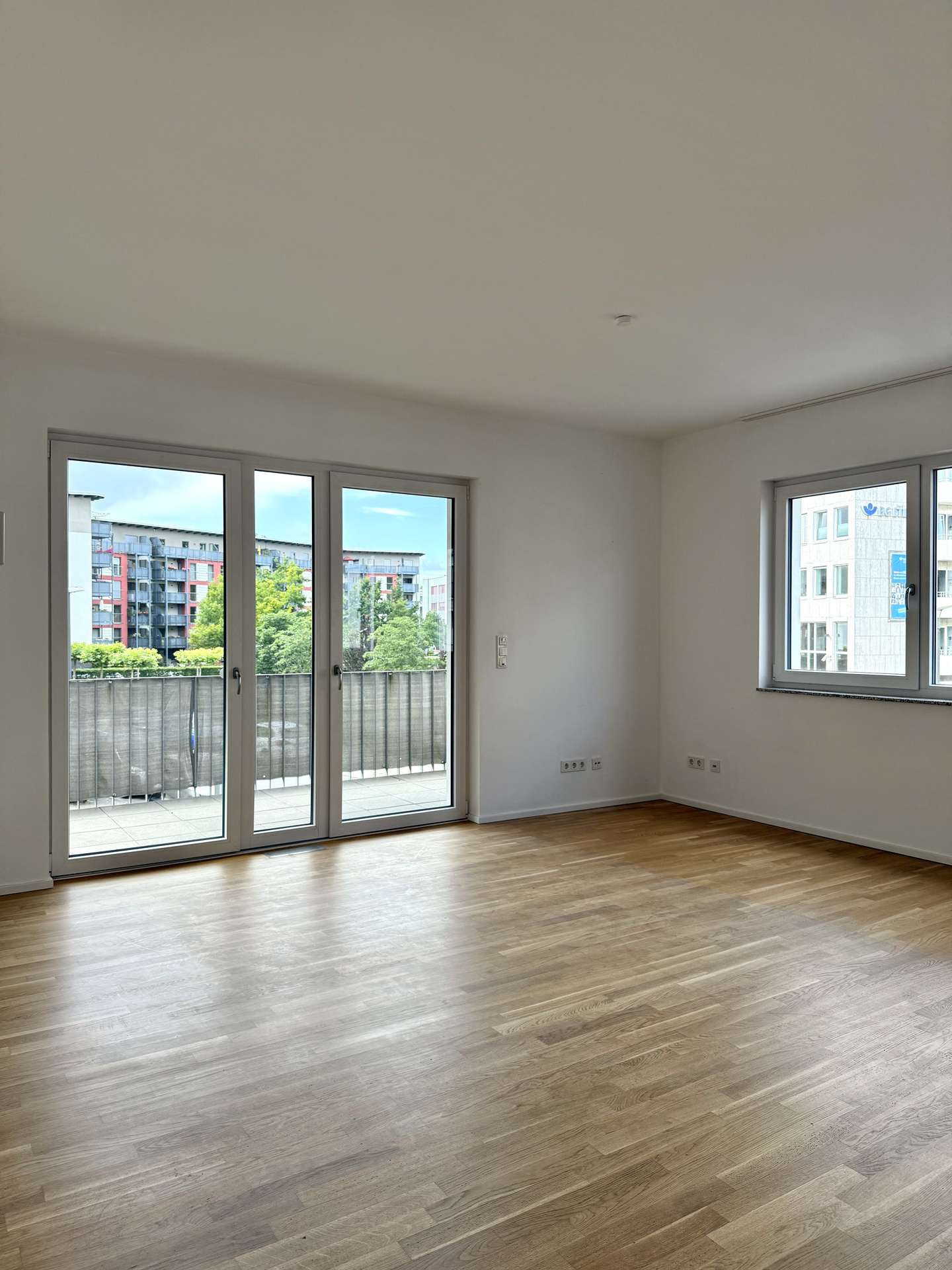 Wohnzimmer Balkon 1