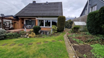 Pachten statt kaufen: Der Weg zu Ihrem erschwinglichen Familienhaus in bester Höhenlage, 51519 Odentahl, Einfamilienhaus