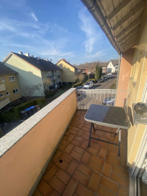 Helle 2-Zimmer-Wohnung in zentraler Lage von Bergisch Gladbach (Grenze Köln-Dellbrück), 51469 Bergisch Gladbach, Etagenwohnung