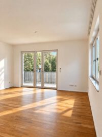 Wohnraum mit Balkonblick