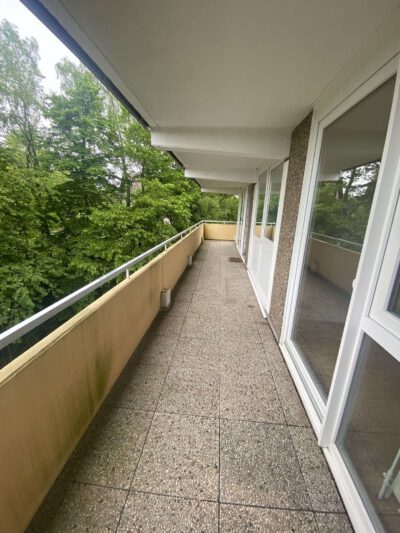 Bezugsfreie 2 Zimmer Wohnung – Schnell in Köln – mit Weitblick – Barrierefrei, 51429 Bergisch Gladbach, Etagenwohnung